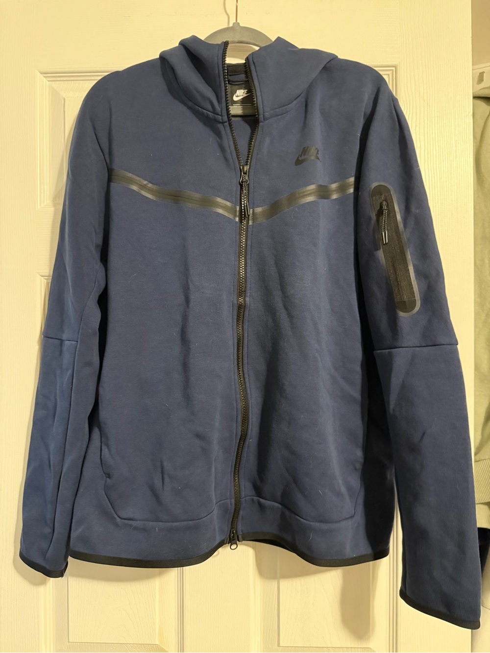 Navy Nike Tech Fleece